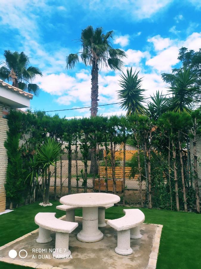 Chalet Con Encanto Villa Palomares del Rio Bagian luar foto