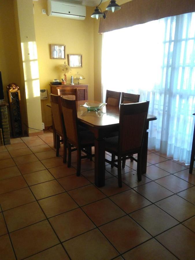 Chalet Con Encanto Villa Palomares del Rio Bagian luar foto