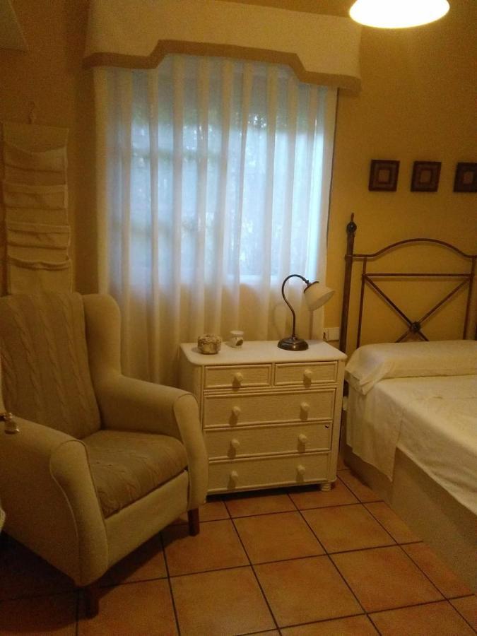 Chalet Con Encanto Villa Palomares del Rio Bagian luar foto