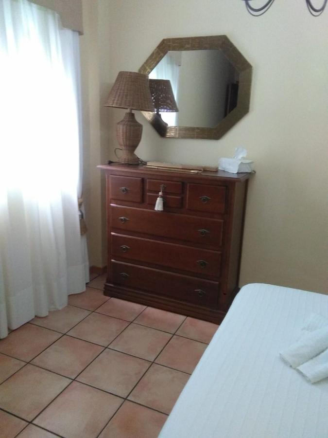 Chalet Con Encanto Villa Palomares del Rio Bagian luar foto